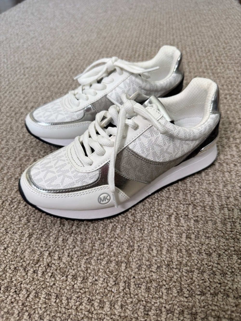 Michael Kors White and Silver Women's Lace-Up Sneakers.. Size 5.5